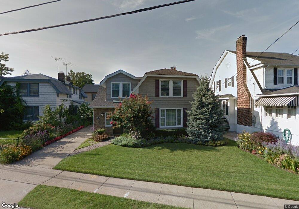 574 W Broadway, Cedarhurst, NY 11516 - photo 1