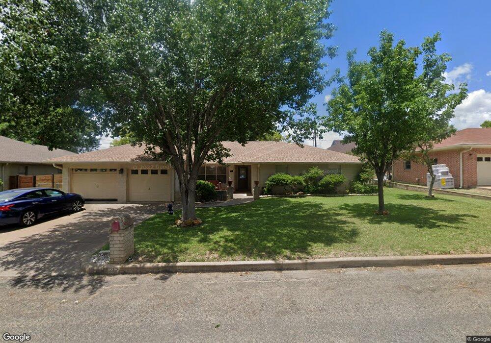 217 Edgewood Dr, Fredericksburg, TX 78624 - photo 1