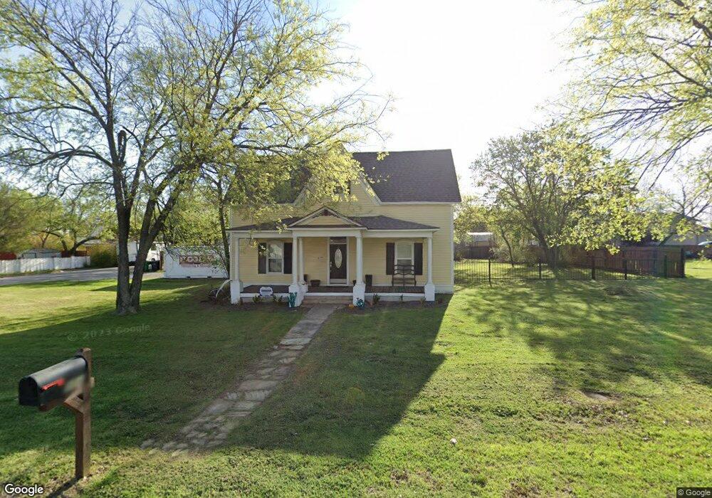 504 N Trinity St, Decatur, TX 76234 - photo 1