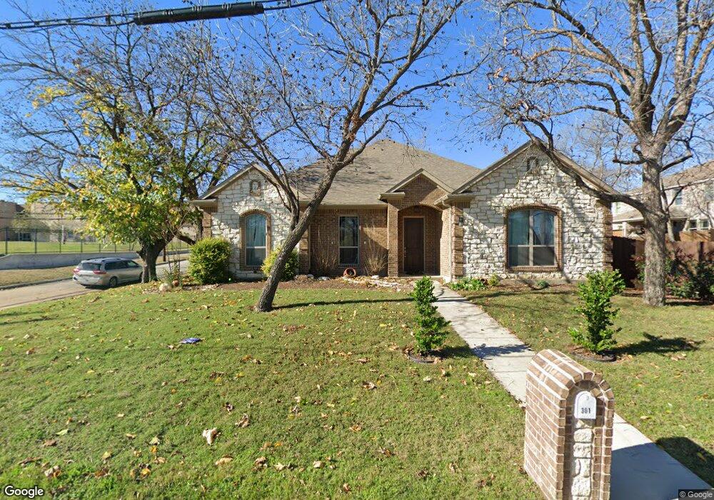 301 NE 4th St, Grand Prairie, TX 75050 - photo 1
