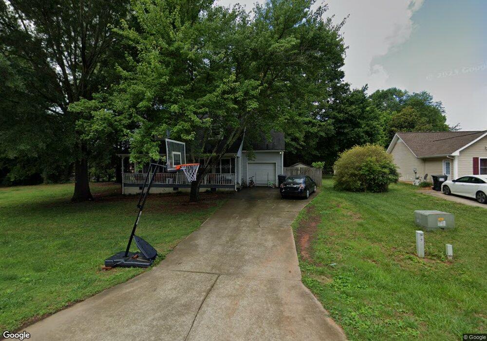 137 Candlestick Dr, Statesville, NC 28625 - photo 1