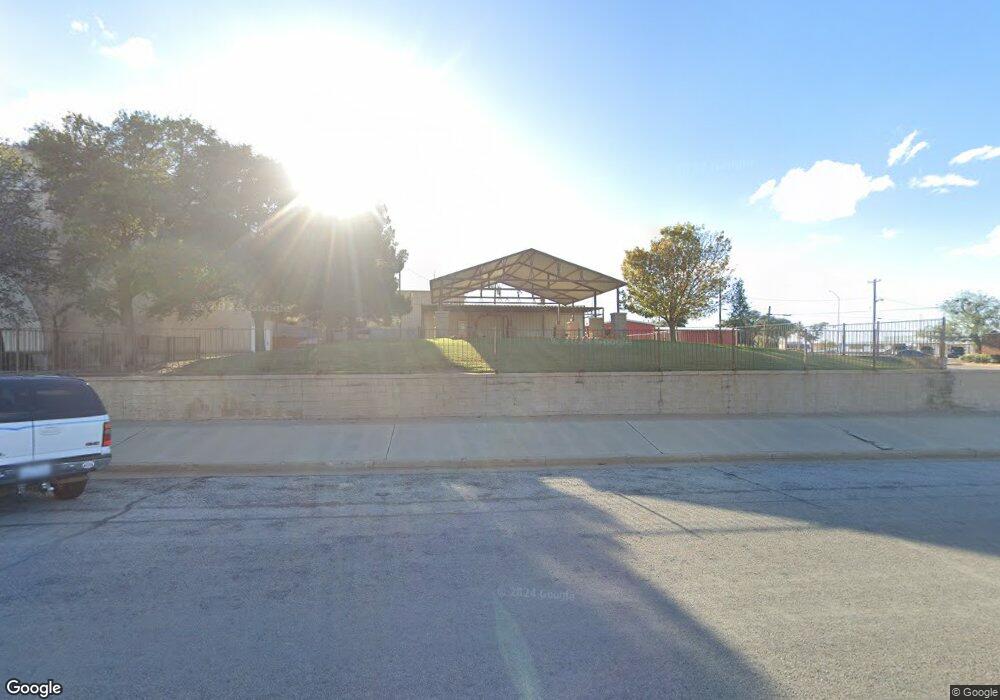 504 Scurry St, Big Spring, TX 79720 - photo 1