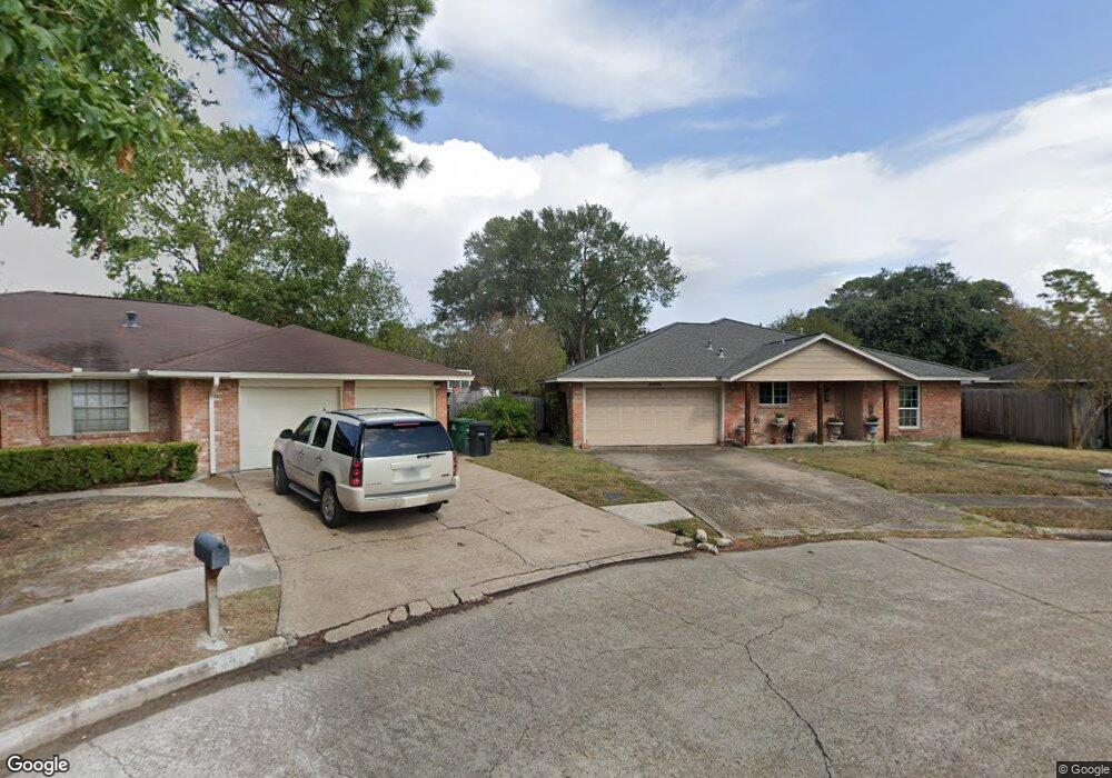 8906 Stonehearth Ln, Houston, TX 77040 - photo 1