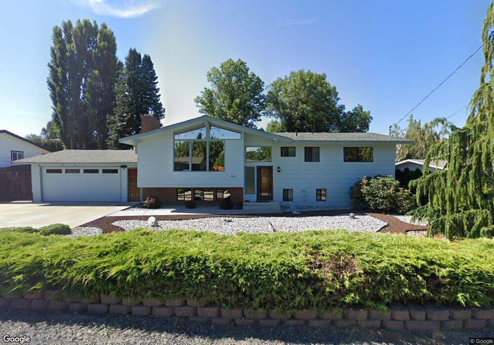 1106 2nd St SE, East Wenatchee, WA 98802 - photo 1