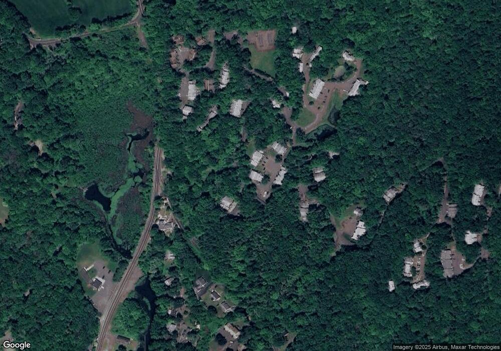 6 Wauwinet Ct, Guilford, CT 06437 - photo 1