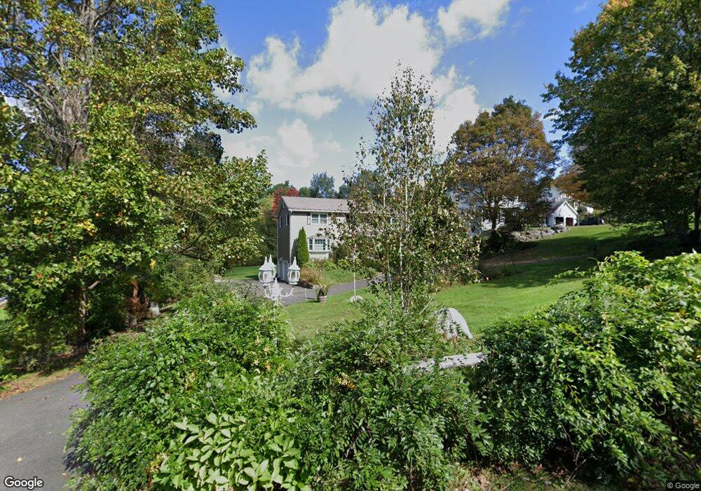 6 Saddleridge Rd, New Fairfield, CT 06812 - photo 1