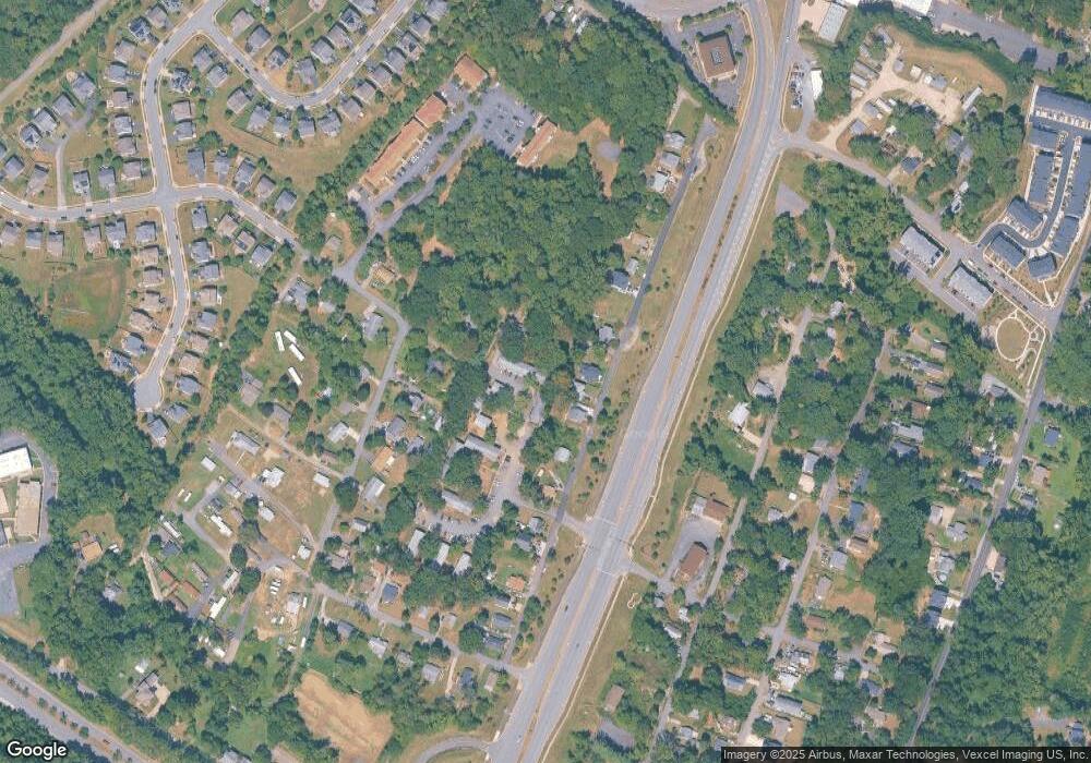 4114 Southway Ln, Triangle, VA 22172 - photo 1