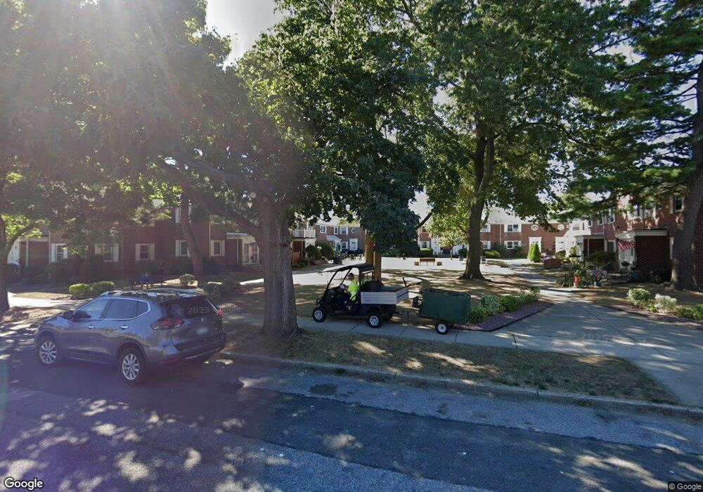 26130 Langston Ave unit 1+2, Glen Oaks, NY 11004 - photo 1