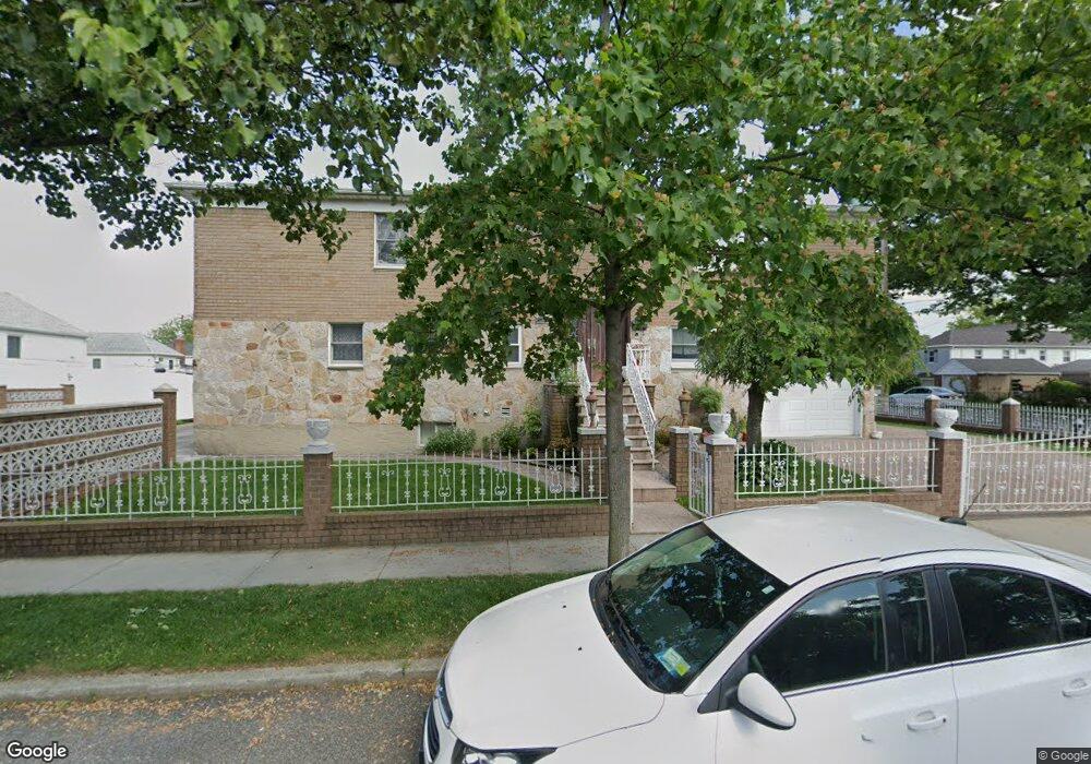 2515 Murray St, Flushing, NY 11354 - photo 1