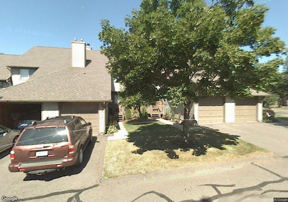 23 Fox Run Ct, Newington, CT 06111 - photo 1