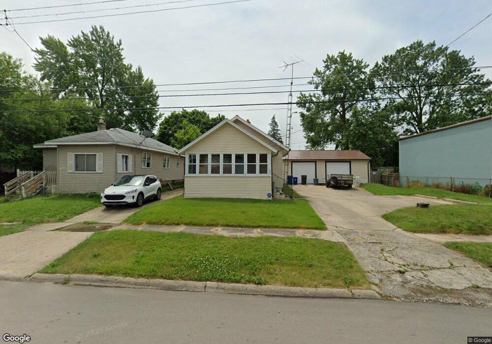 951 Lexington Ave, Flint, MI 48507 - photo 1