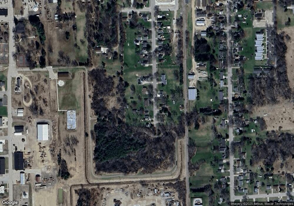 408 Buffalo St, Bad Axe, MI 48413 - photo 1