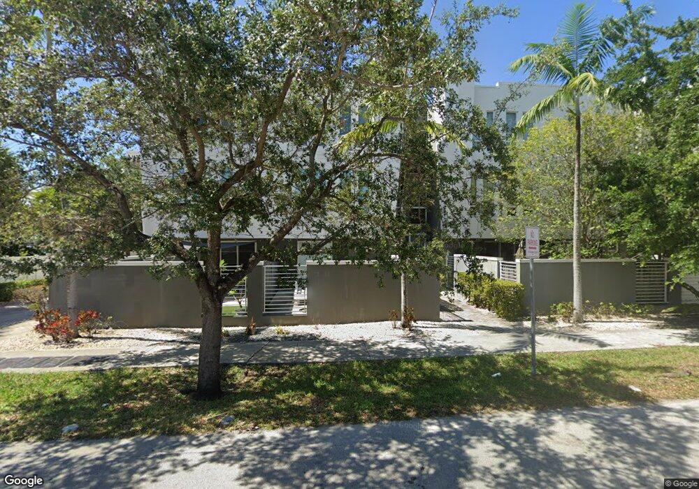 703 SE 16th Ct, Fort Lauderdale, FL 33316 - photo 1