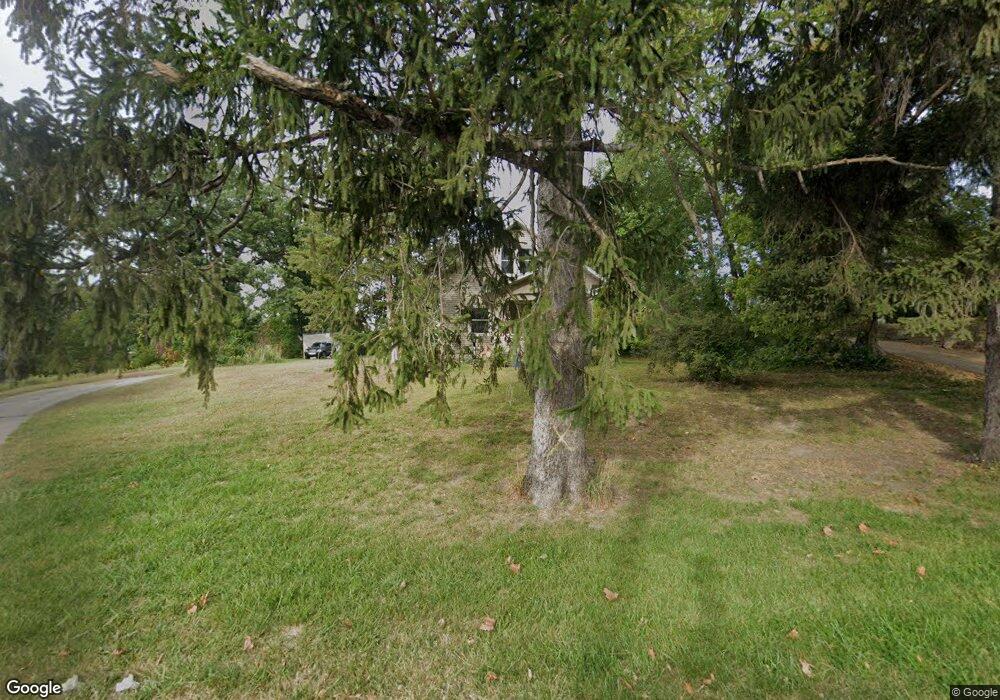 1027 Memorial Dr SE, Cedar Rapids, IA 52403 - photo 1