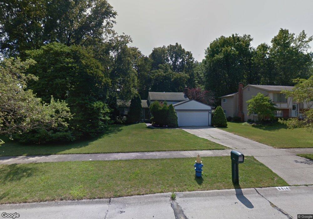 8614 Avondale Ct, Olmsted Falls, OH 44138 - photo 1