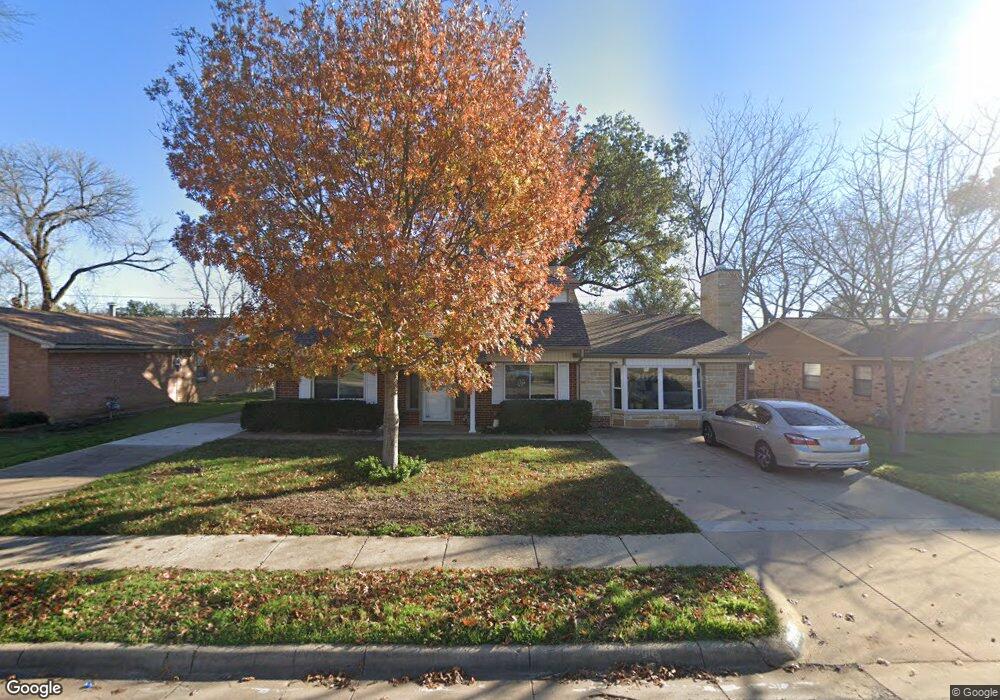 2000 Charleston Dr, Bedford, TX 76022 - photo 1