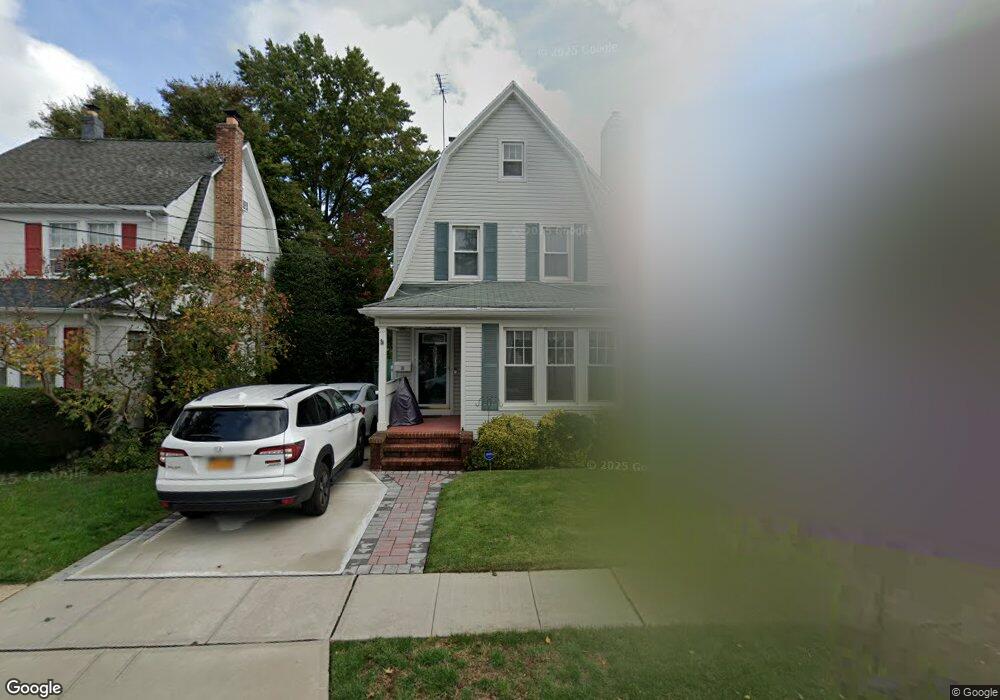 20 Juniper Ave, Mineola, NY 11501 - photo 1