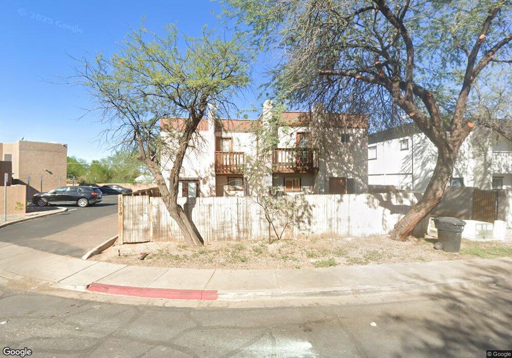 1720 E Pepper Cir unit 4, Mesa, AZ 85203 - photo 1