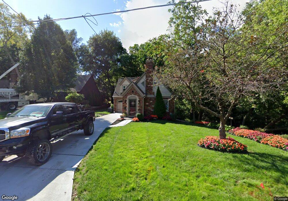 1812 38th St, Des Moines, IA 50310 - photo 1