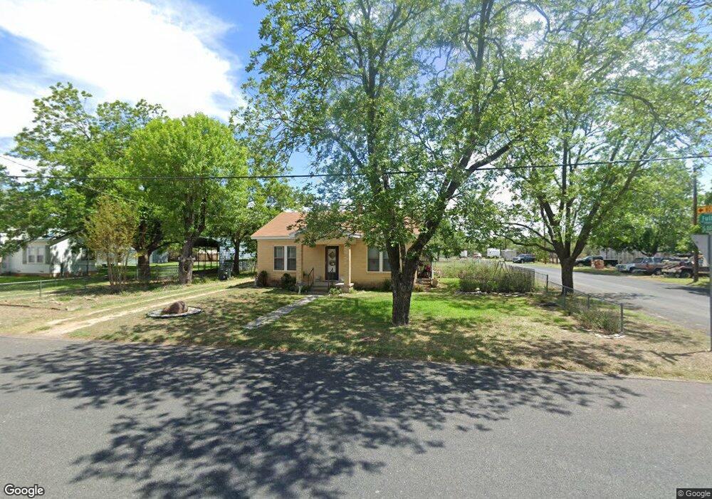 502 Fulton St, Fredericksburg, TX 78624 - photo 1