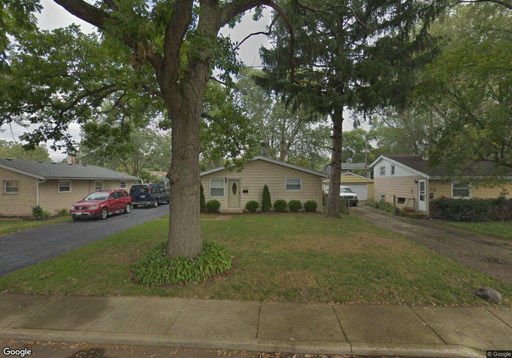 420 Blackhawk Ave, Carpentersville, IL 60110 - photo 1