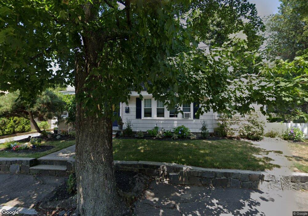 17 Cypress St, Marblehead, MA 01945 - photo 1