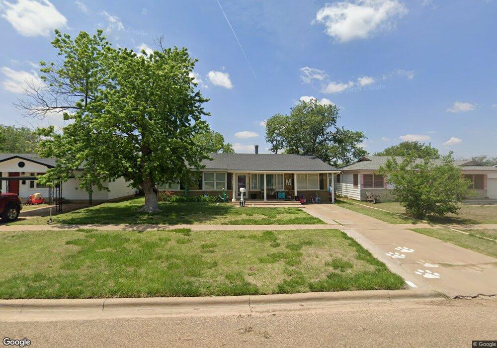 1307 Wayland St, Plainview, TX 79072 - photo 1