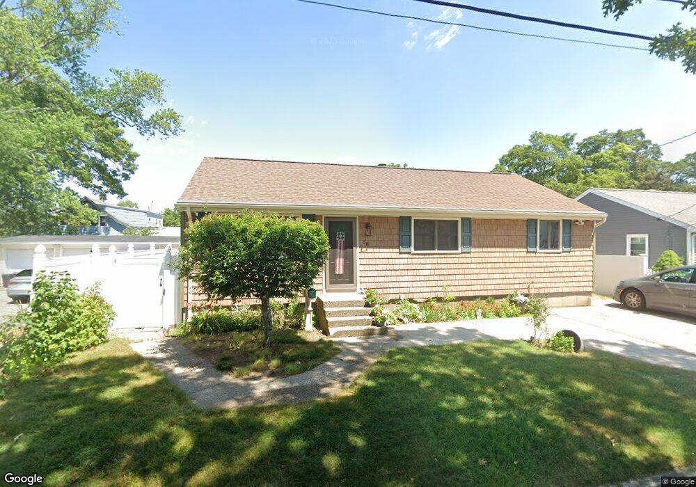 38 Sachem St, Pawtucket, RI 02861 - photo 1