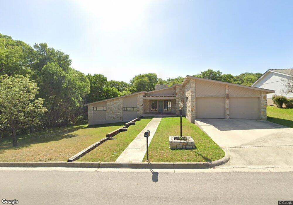 304 Oakridge Dr, San Marcos, TX 78666 - photo 1