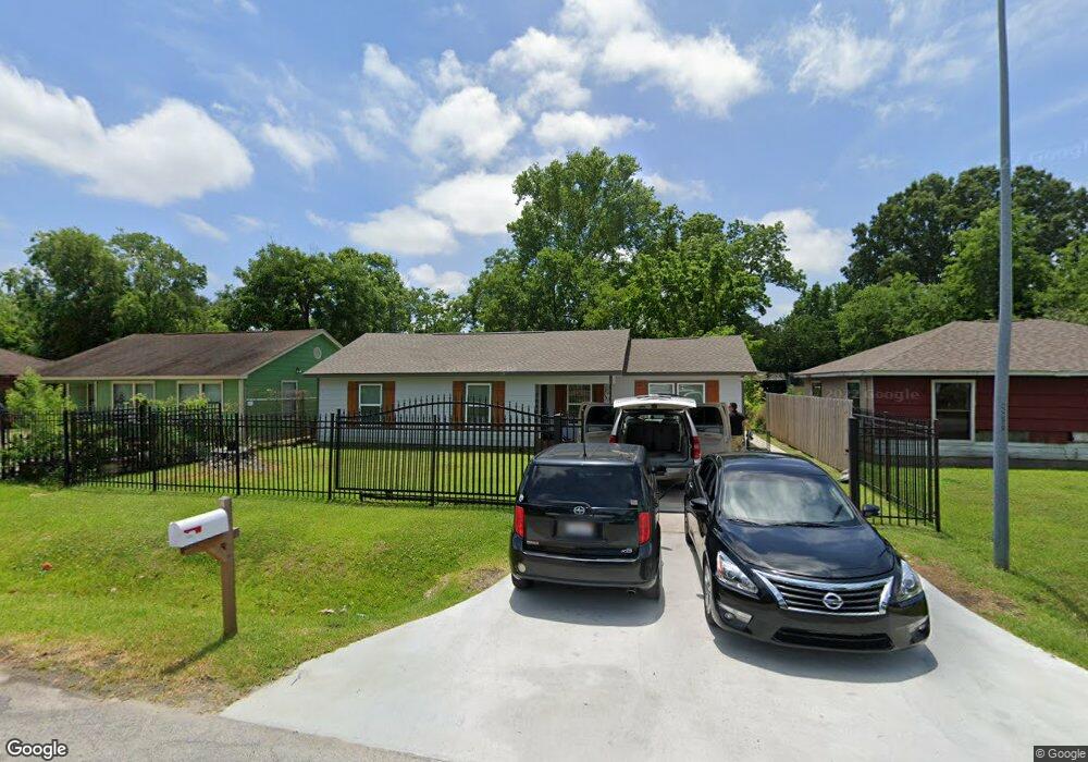 7222 Howton St, Houston, TX 77028 - photo 1