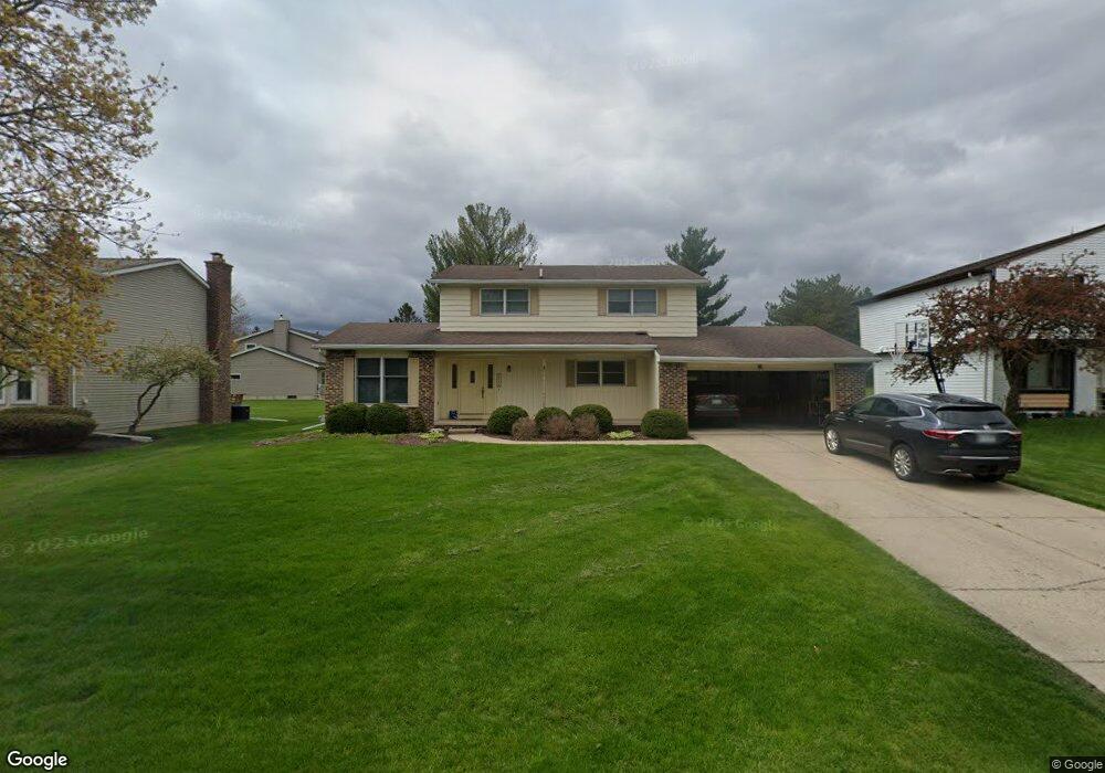 2119 Piney Point Dr, Lansing, MI 48917 - photo 1