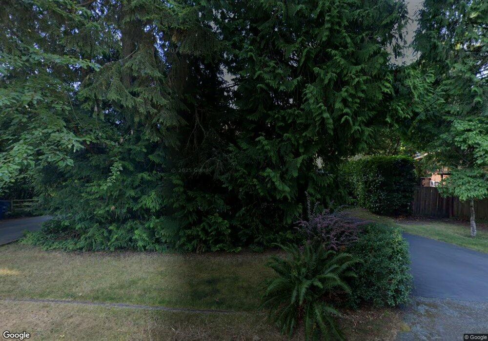 9015 SE 44th St, Mercer Island, WA 98040 - photo 1