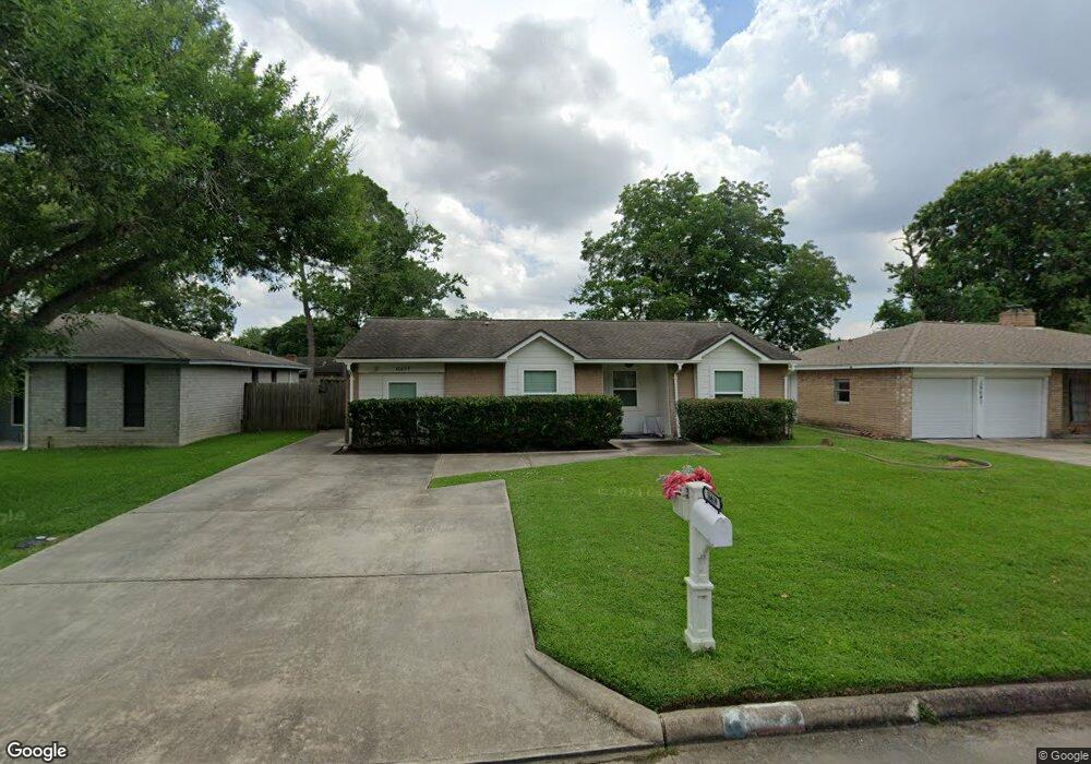 16639 Forest Bend Ave, Friendswood, TX 77546 - photo 1