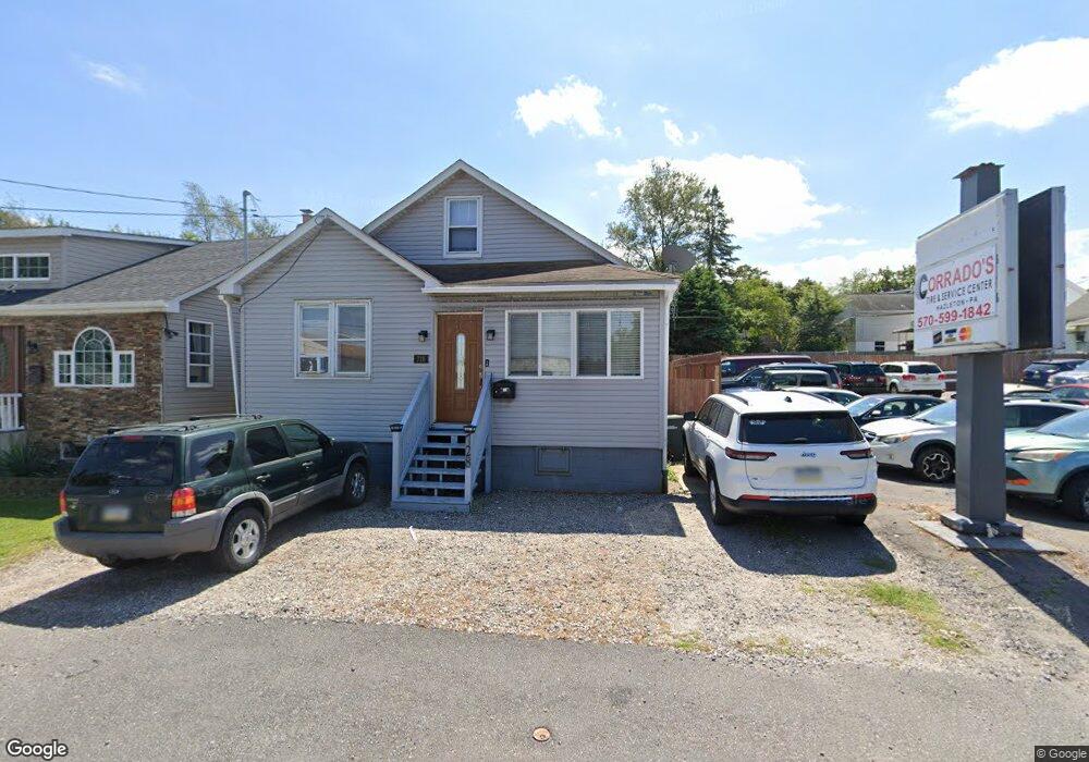 728 W 15th St, Hazleton, PA 18201 - photo 1