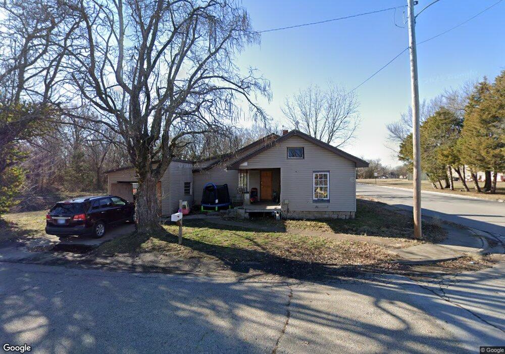 701 S 25th St, Parsons, KS 67357 - photo 1