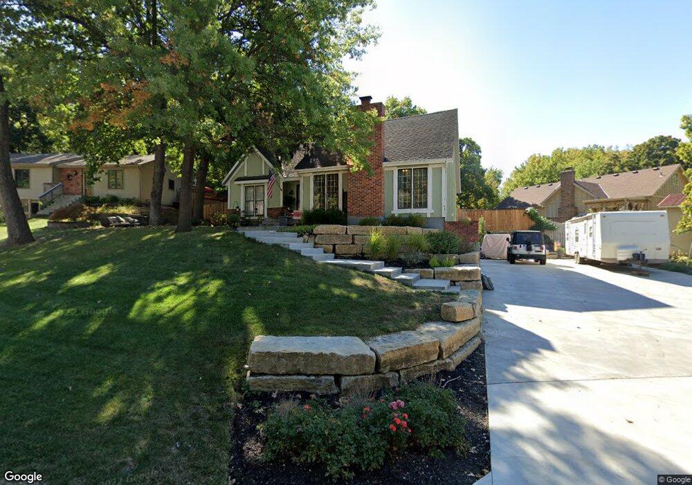 6941 Hallet Ct, Shawnee, KS 66216 - photo 1