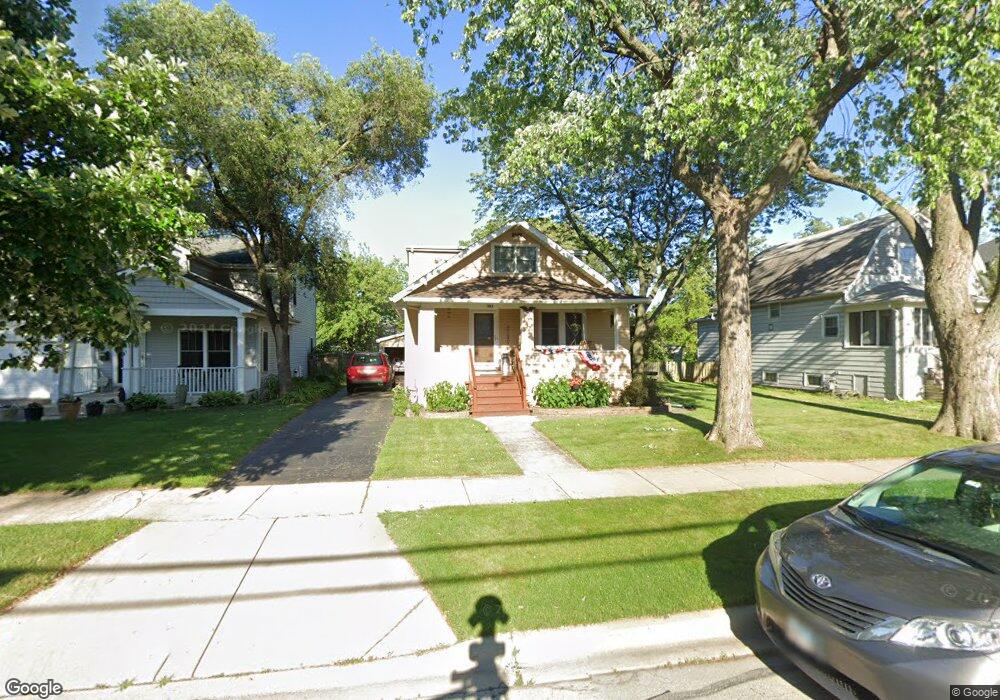 393 N Kenilworth Ave, Elmhurst, IL 60126 - photo 1