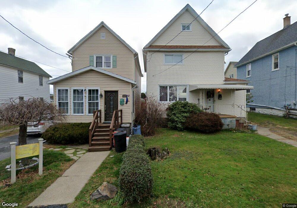 417 E Warren St, Dunmore, PA 18512 - photo 1