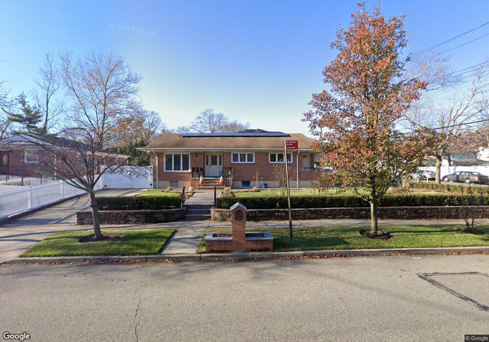 1036 Huguenot Ave, Staten Island, NY 10312 - photo 1