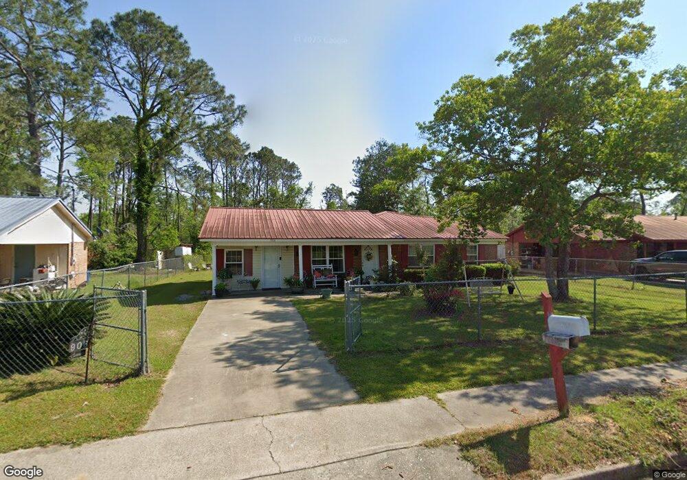 908 Juanita St, Douglas, GA 31533 - photo 1