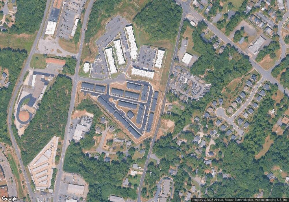 18228 Summit Pointe Dr, Triangle, VA 22172 - photo 1