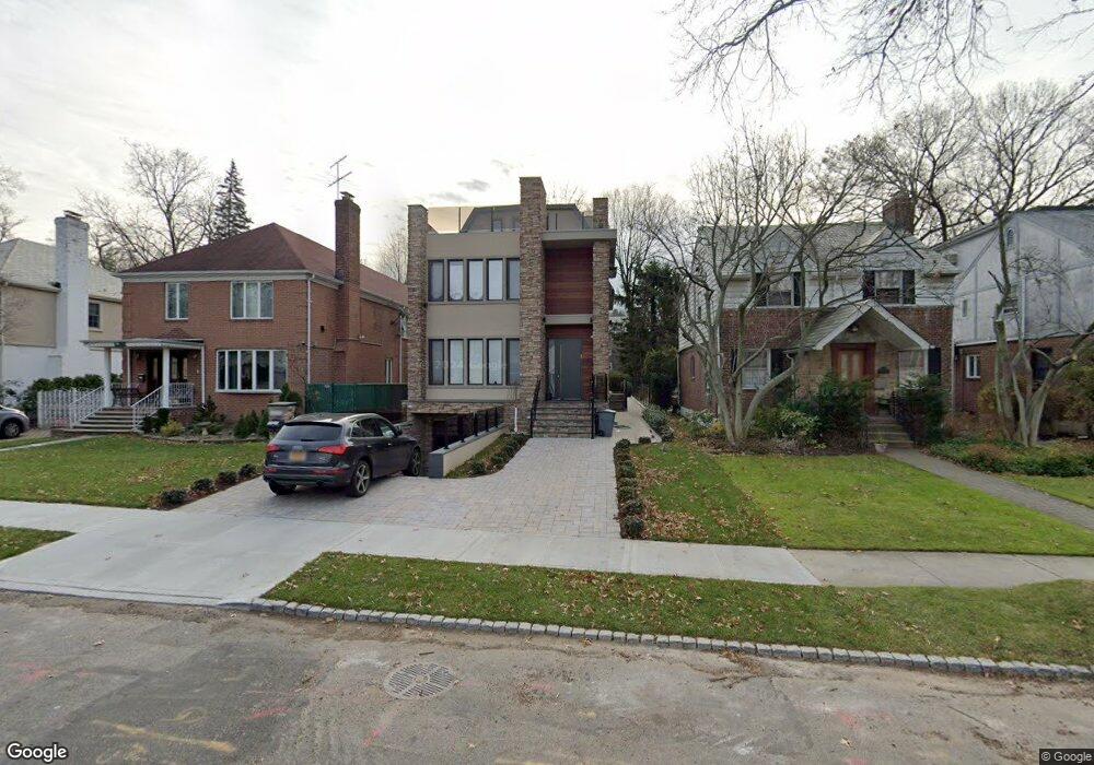 18428 Tudor Rd, Jamaica, NY 11432 - photo 1