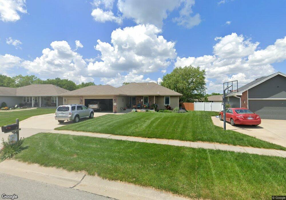 3422 SW 47th Ct, Topeka, KS 66610 - photo 1