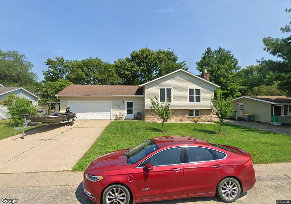 825 Redwood St E, La Crescent, MN 55947 - photo 1