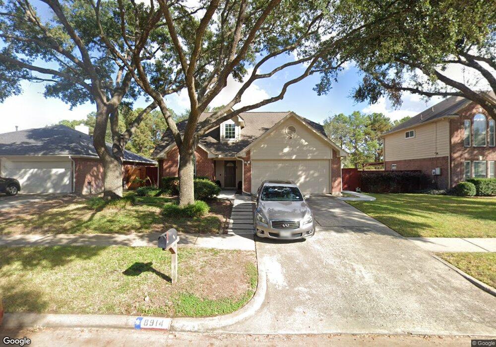 8914 Weyburn Grove Dr, Houston, TX 77088 - photo 1