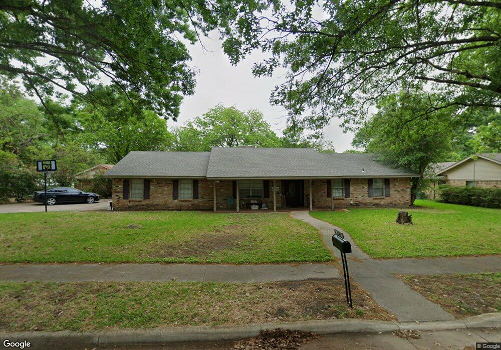 1208 Red Oak St, Ennis, TX 75119 - photo 1