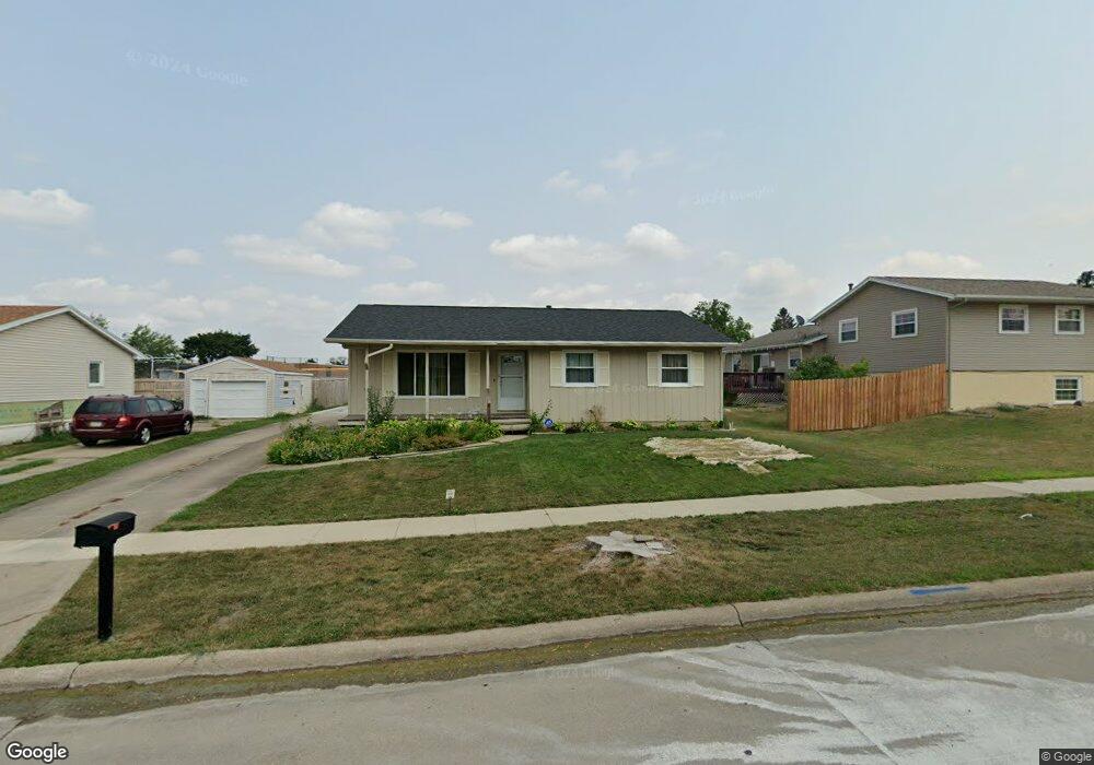 15 Julia Ann Dr NW, Cedar Rapids, IA 52405 - photo 1