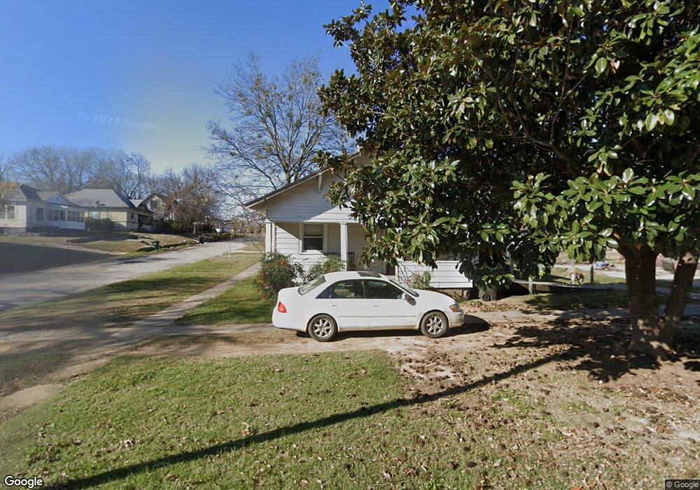 401 N 3rd St, Henryetta, OK 74437 - photo 1