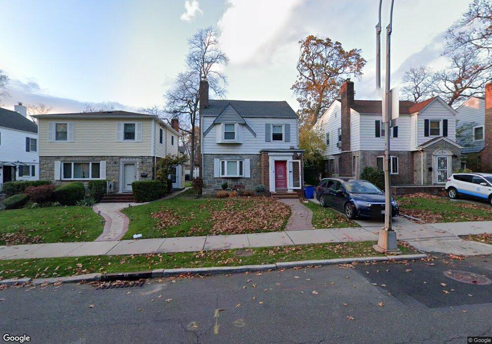 18633 Grand Central Pkwy, Jamaica, NY 11432 - photo 1