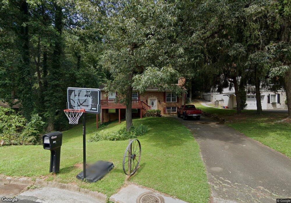 508 Woodmont Dr, Charlottesville, VA 22901 - photo 1